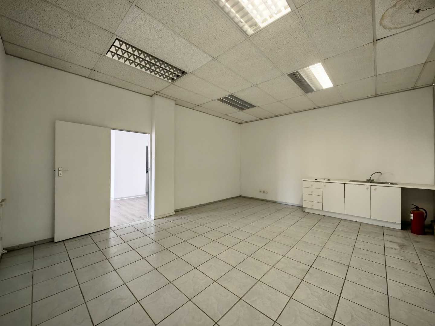 To Let commercial Property for Rent in Maitland Western Cape